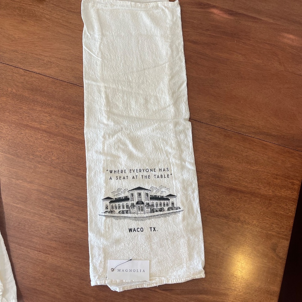 New Magnolia Tea Towels & Bags JoAnna Gaines Waco TX - Picture 3 of 16